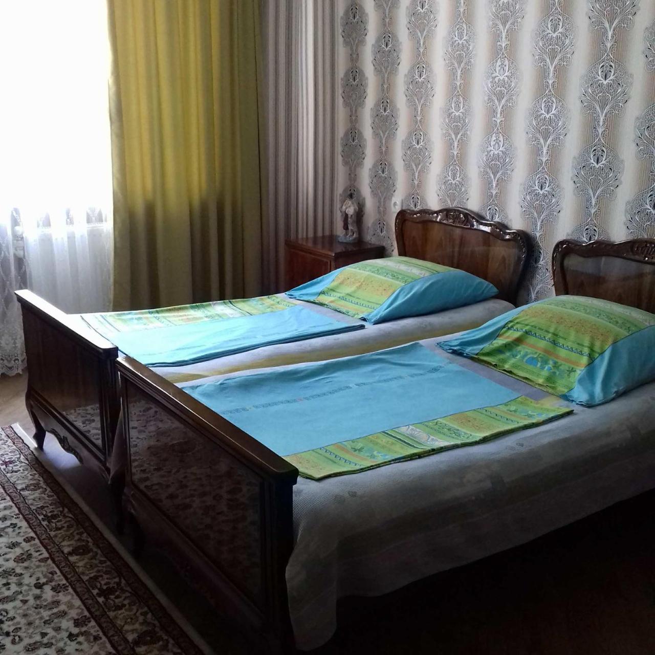 Hotel Family Hotel Chiatura ภายนอก รูปภาพ